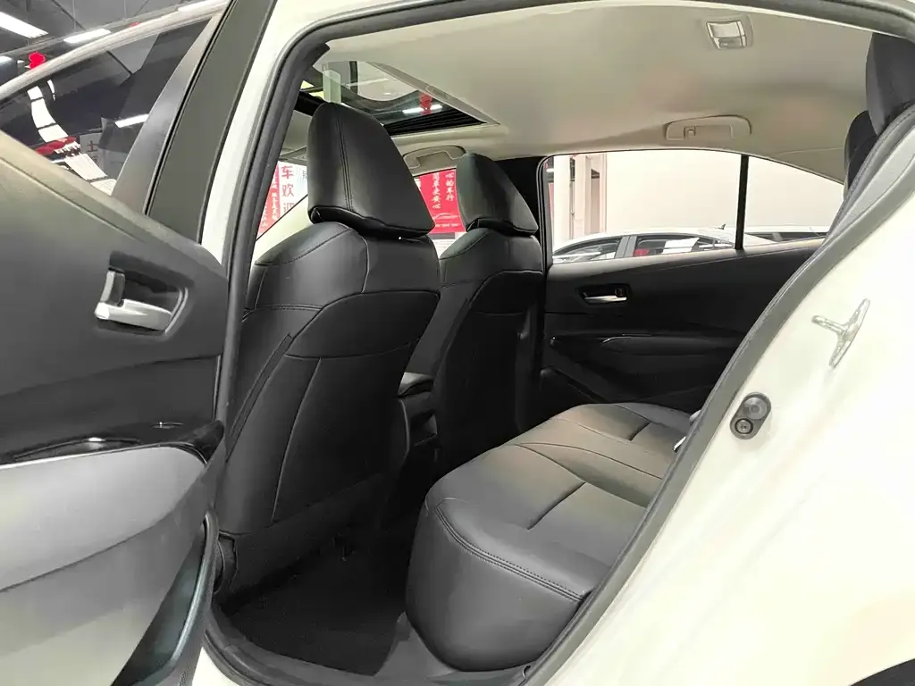 Toyota Corolla 2023 из CN, фото 5