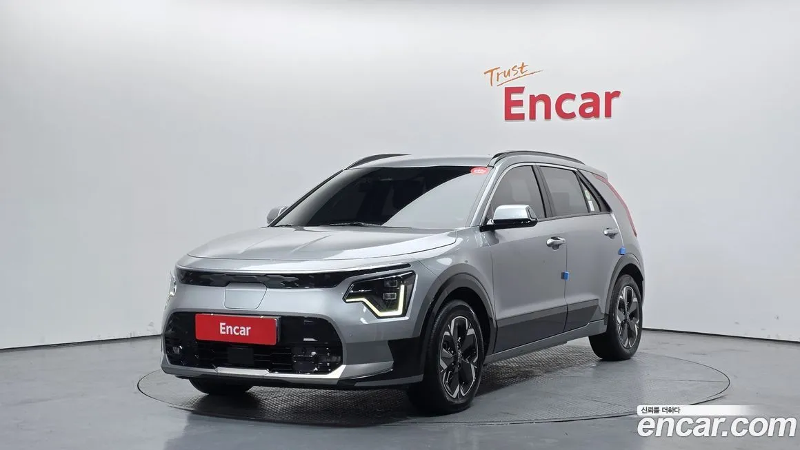 Kia Niro — фото 1