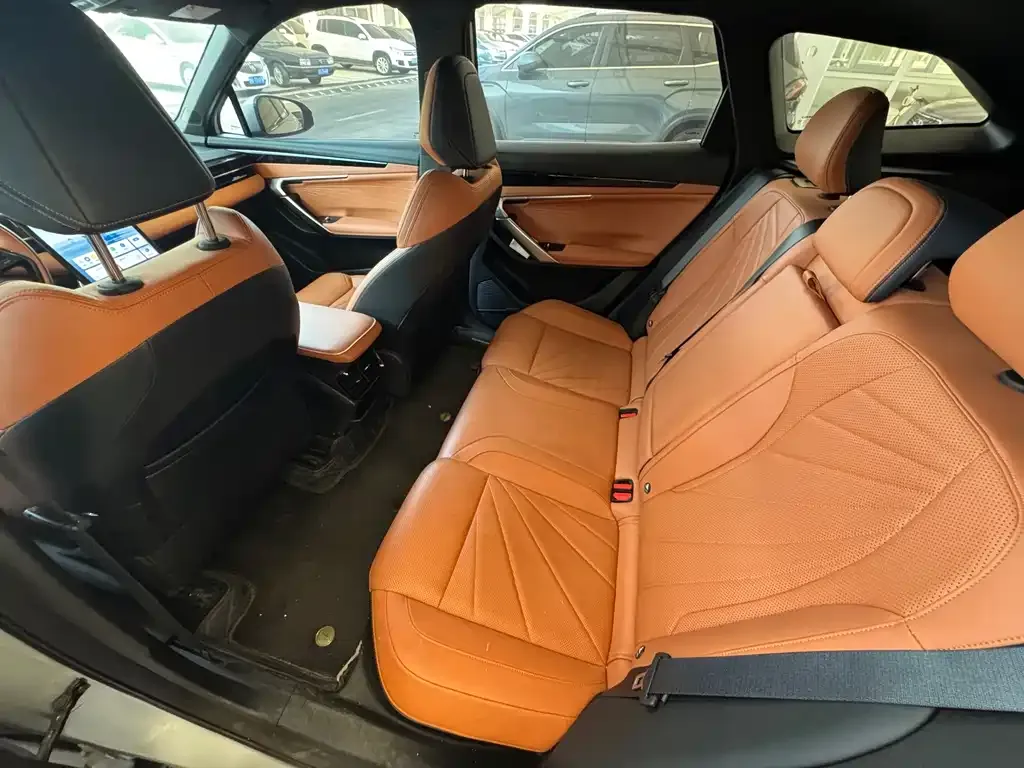 Geely Boyue L 2024 из CN, фото 3