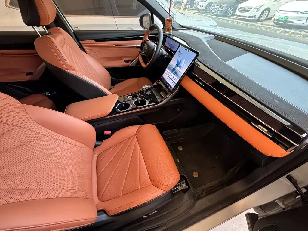 Geely Boyue L 2024 из CN, фото 8