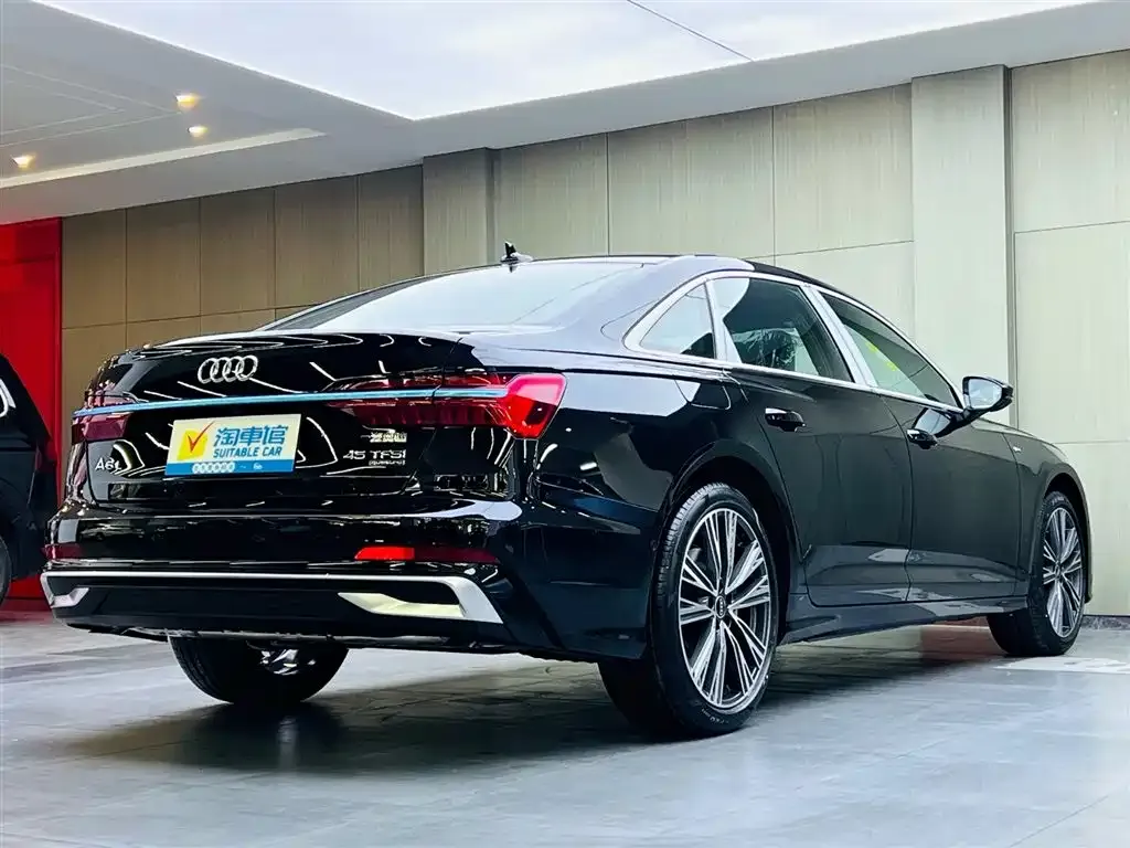 Audi A6L — фото 8