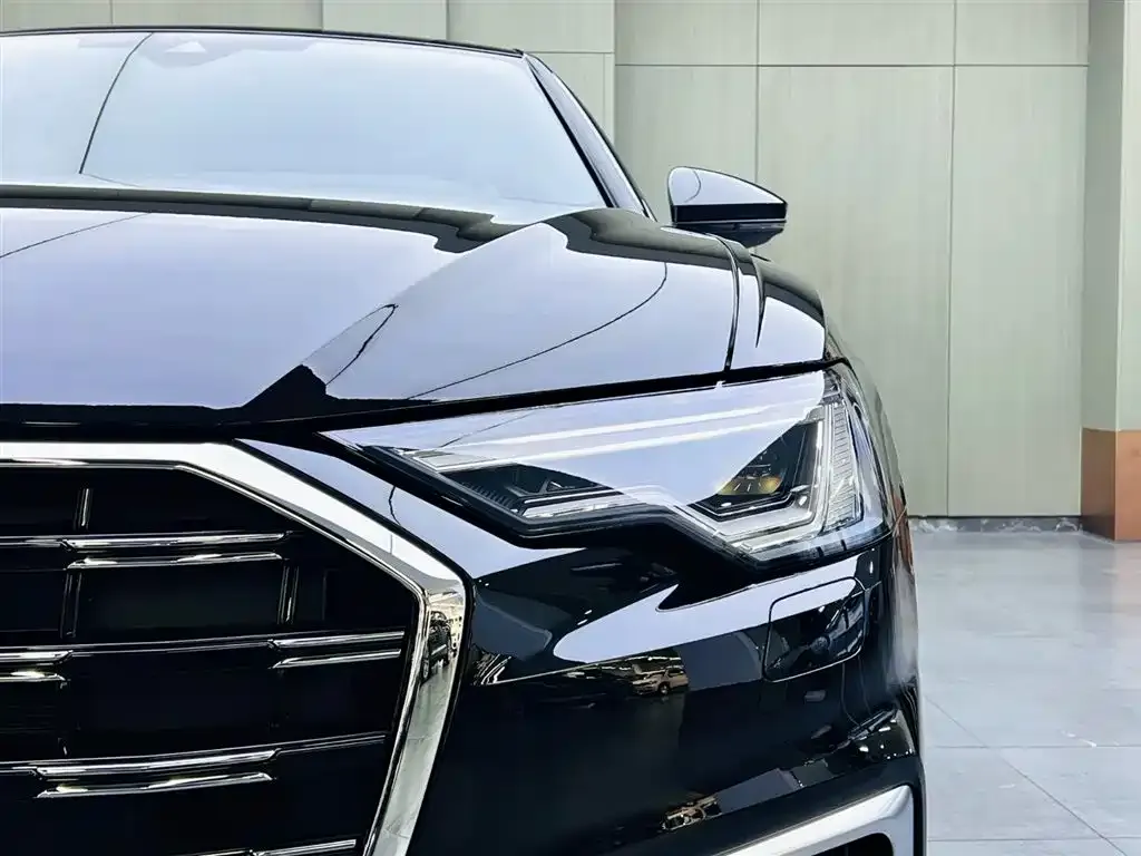 Audi A6L — фото 2