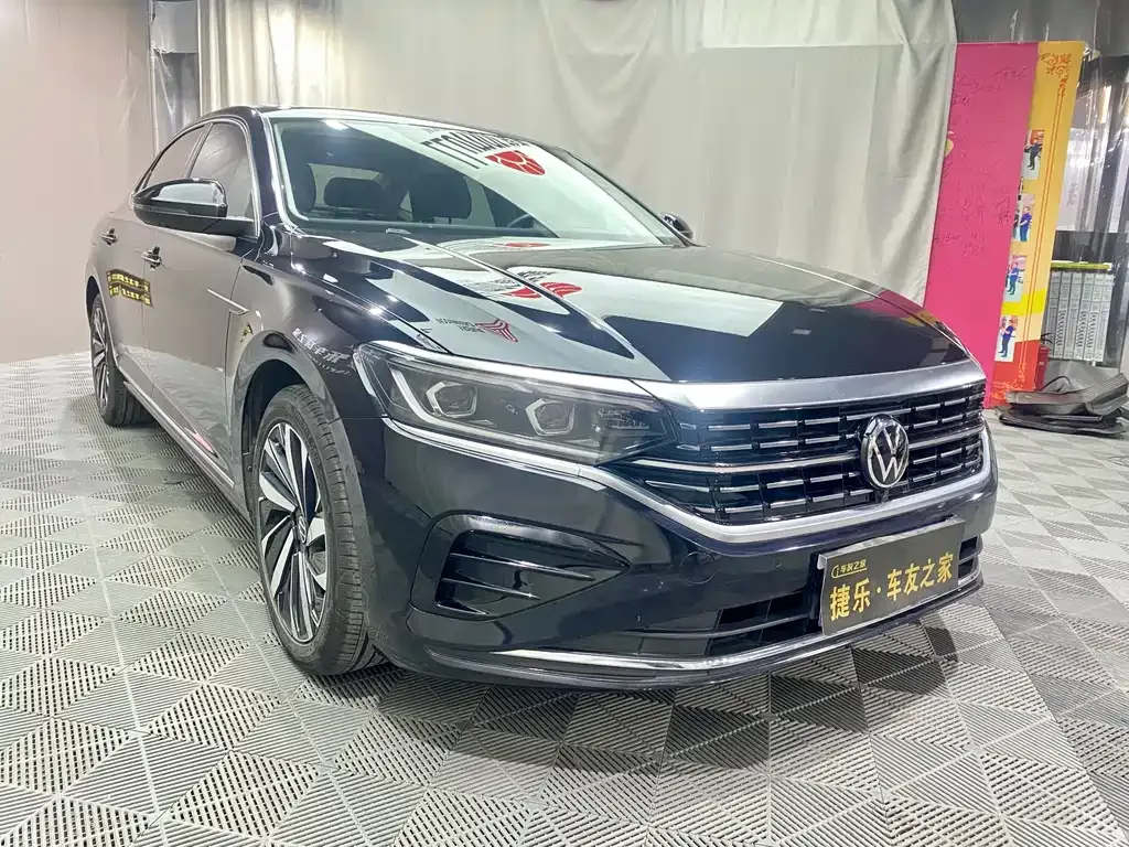 Volkswagen Passat — фото 6