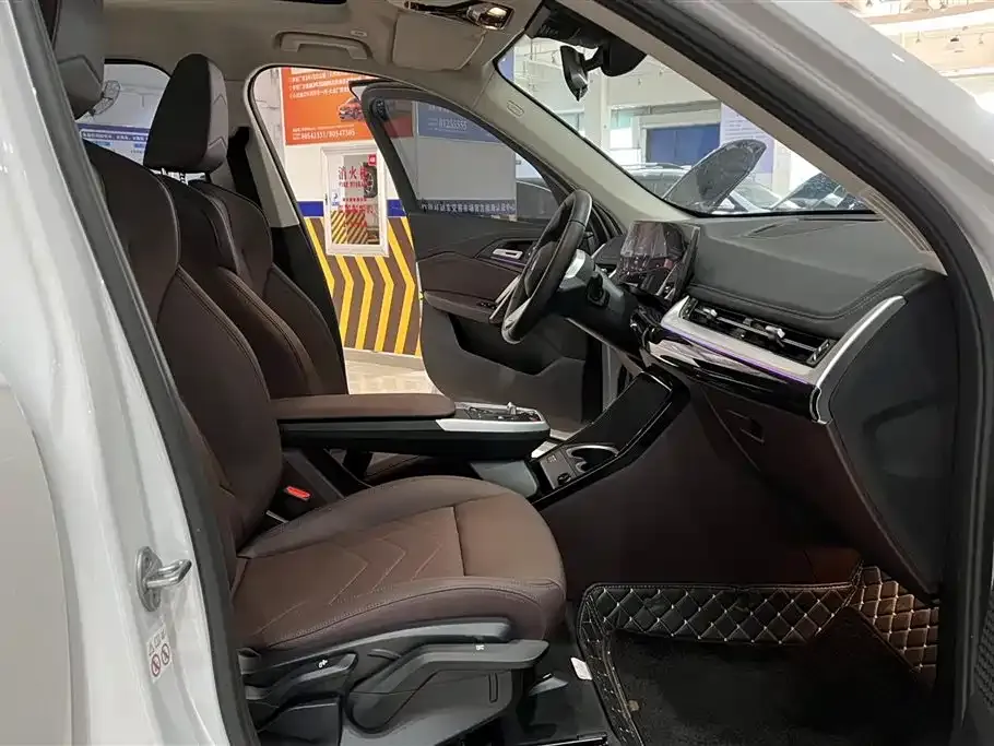 BMW X1 2024 из CN, фото 10