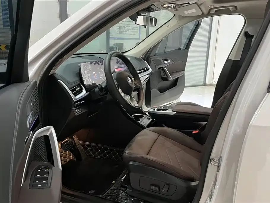 BMW X1 2024 из CN, фото 8