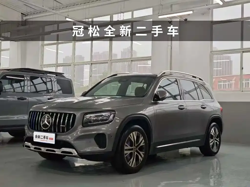Mercedes-Benz GLB — фото 1