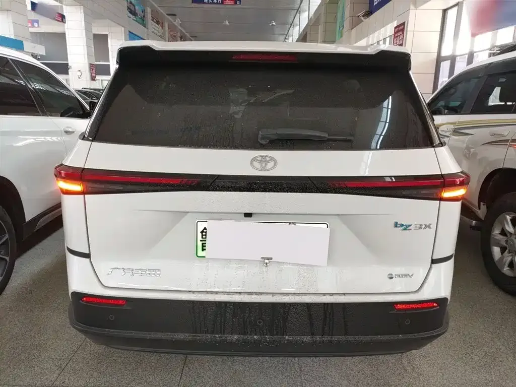 Toyota Platinum 3X 2025 из CN, фото 4