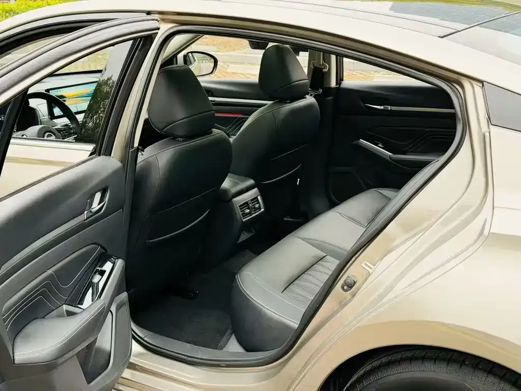 Nissan Teana — фото 4