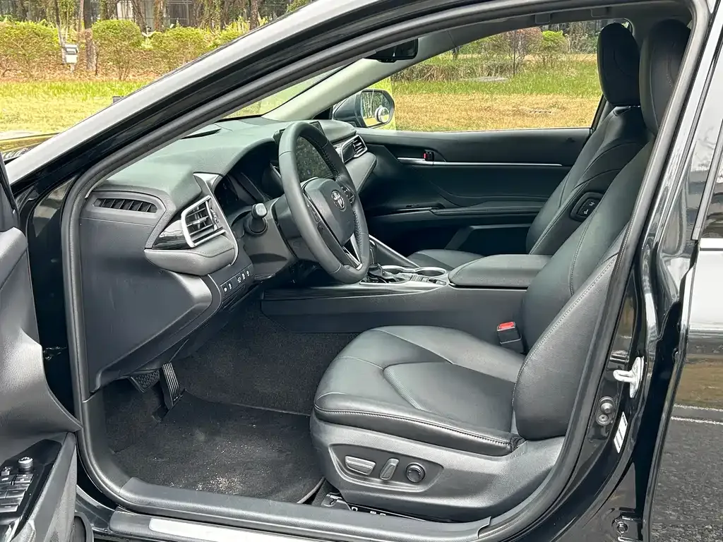 Toyota Camry 2022 из CN, фото 7