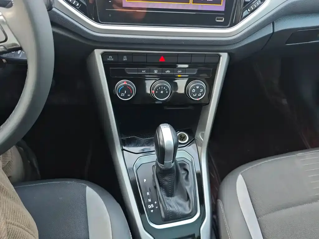 Volkswagen T-Roc 2022 из CN, фото 10