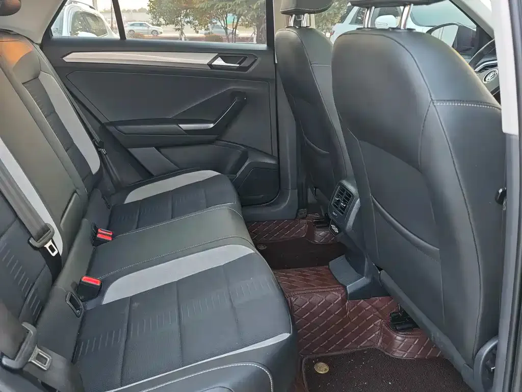 Volkswagen T-Roc 2022 из CN, фото 8