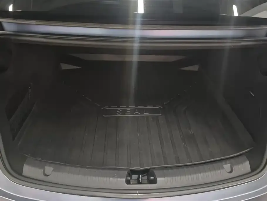 BYD Seal — фото 9