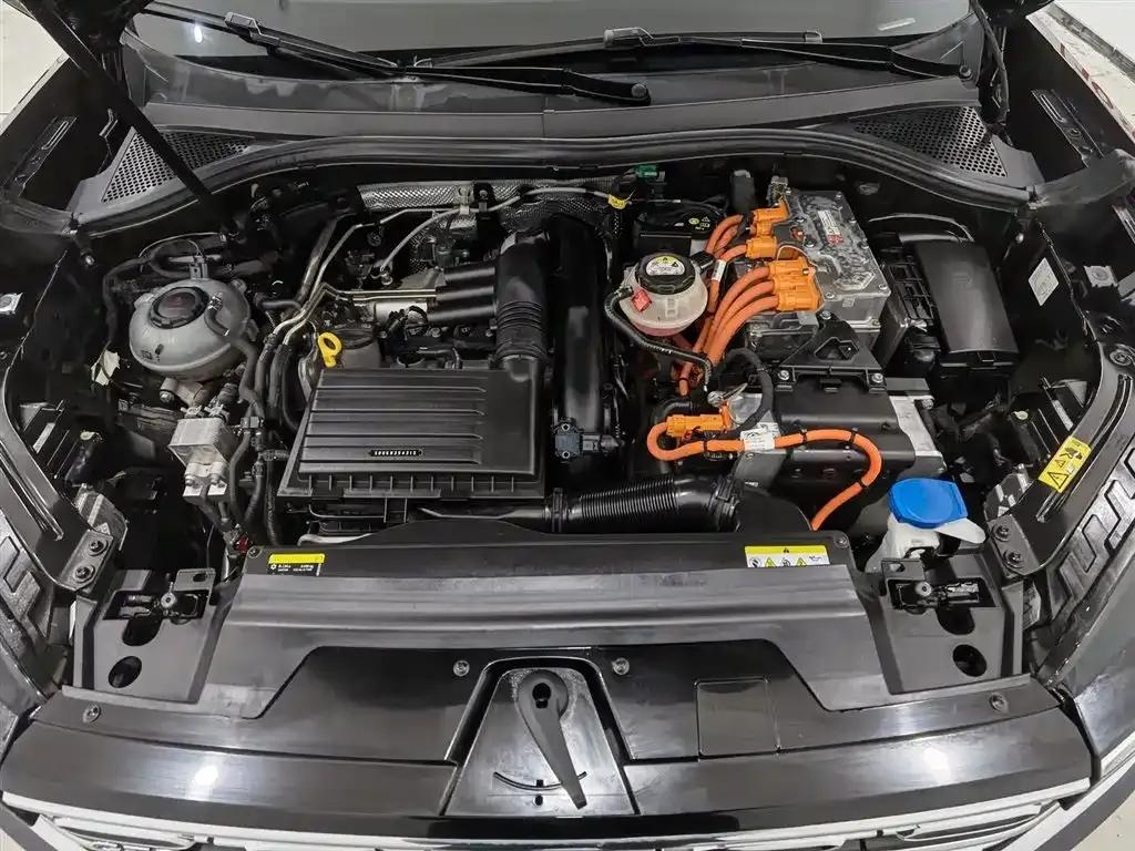 Volkswagen GTE PHEV 2022 из CN, фото 3