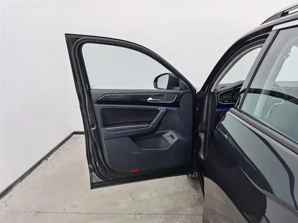 Volkswagen GTE PHEV 2022 из CN, фото 8