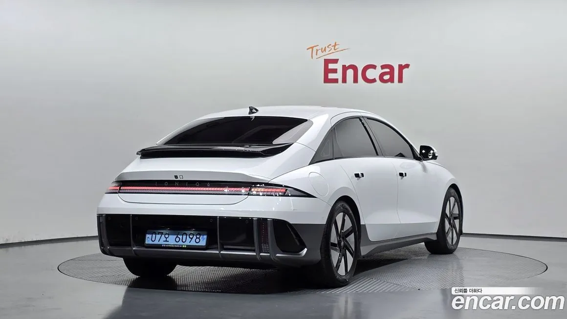 Hyundai Ioniq6 — фото 2
