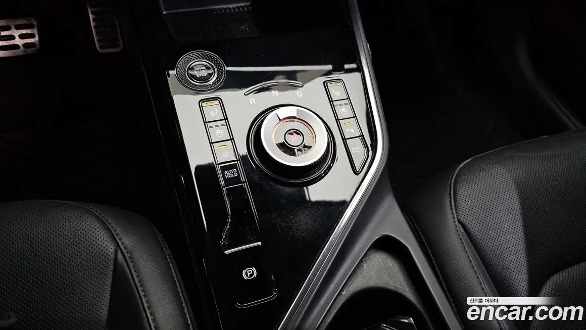 Kia Niro — фото 8
