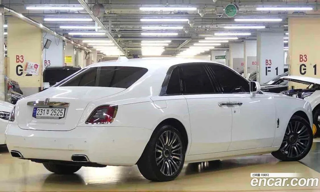 Rolls-Royce Ghost 2023 из KR, фото 4