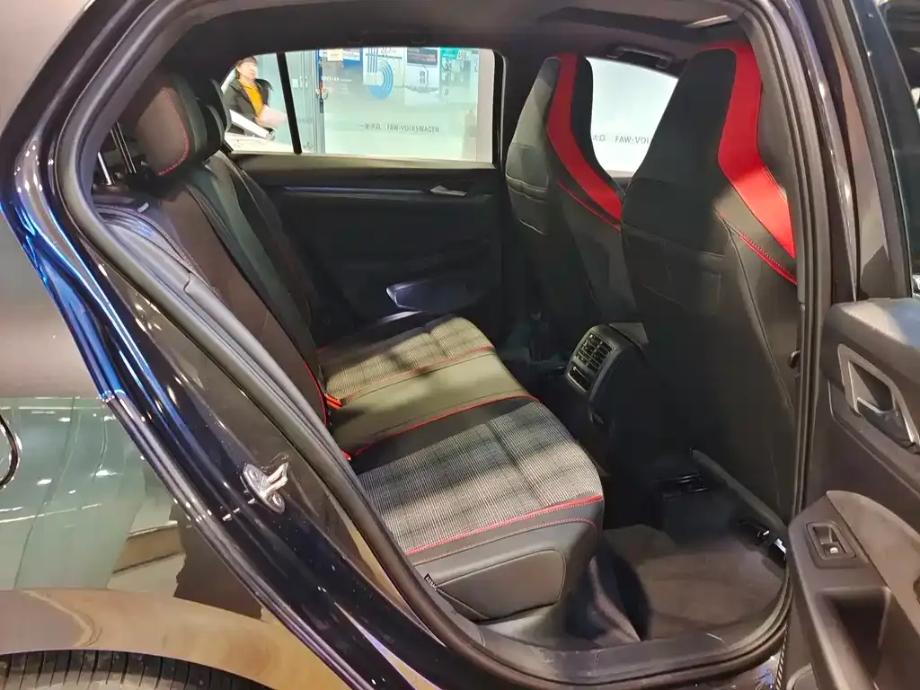 Volkswagen Golf GTI 2026 из CN, фото 7