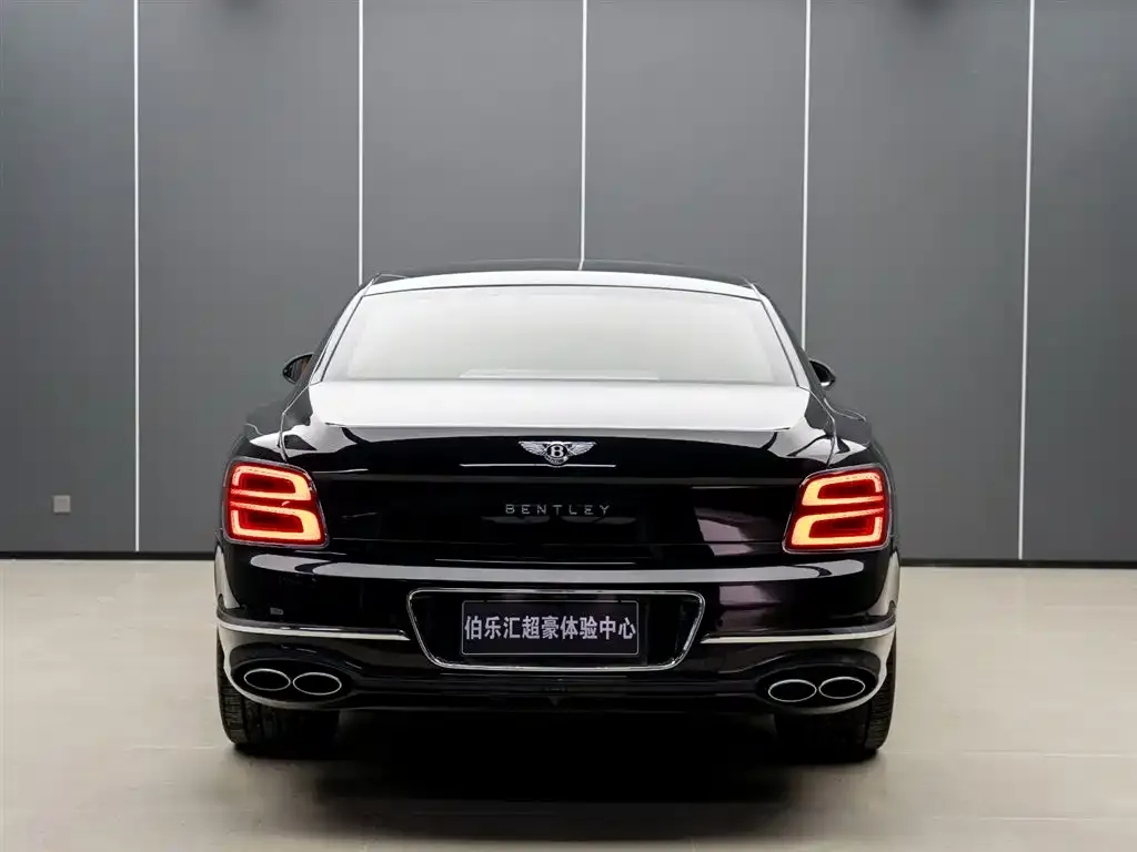 Bentley Flying Spur — фото 5