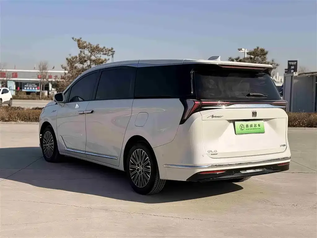 Buick GL8 Hybrid — фото 7