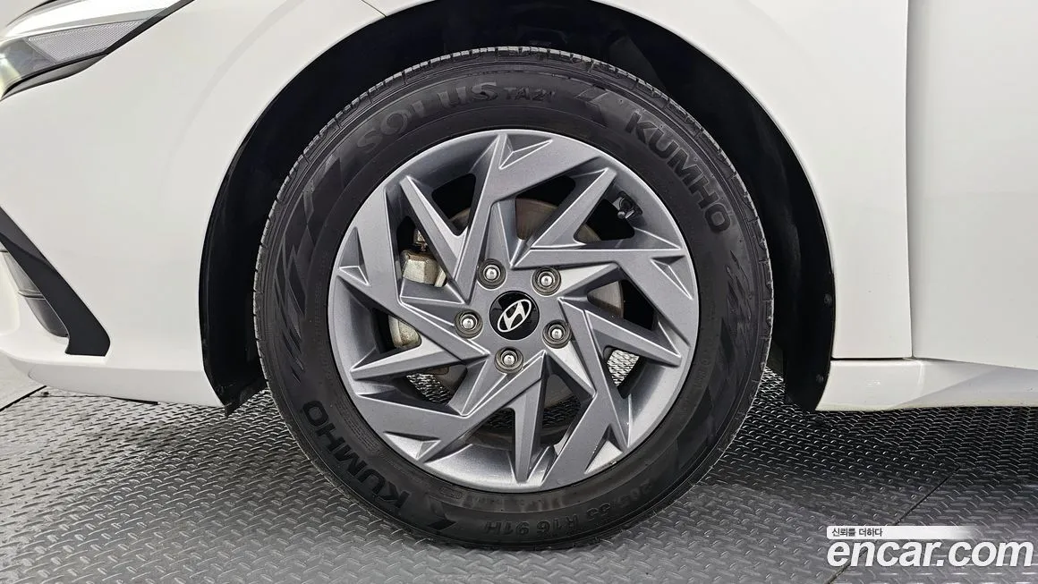 Hyundai AVANTE — фото 4