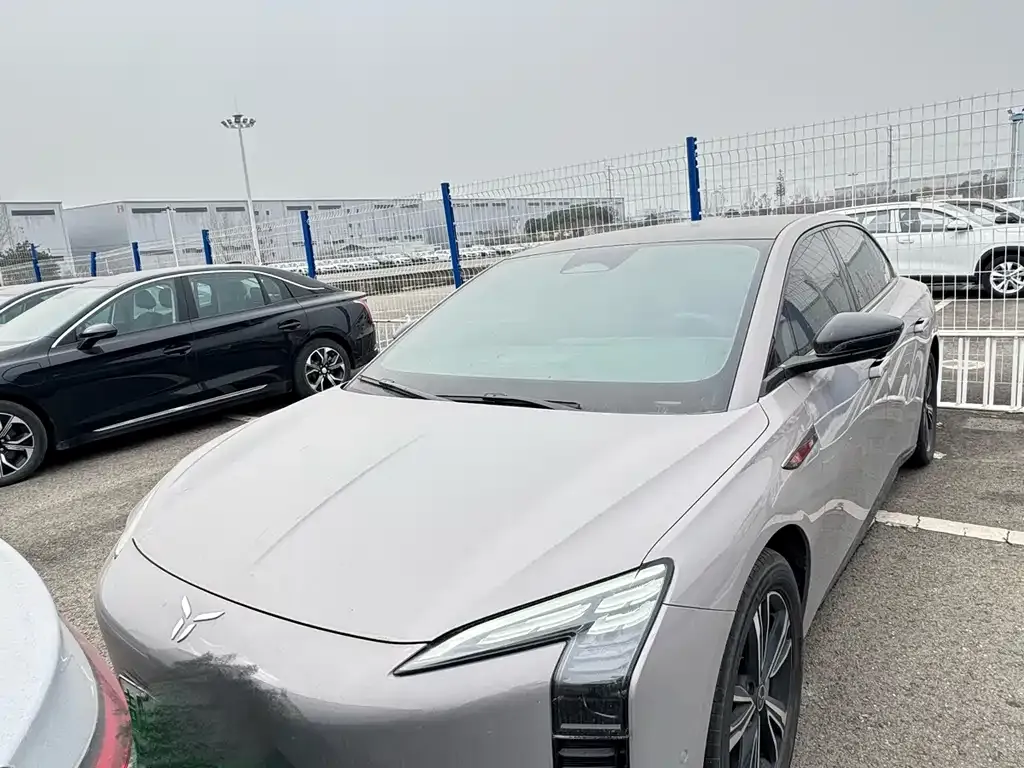 Hongqi EH7 2024 из CN, фото 4
