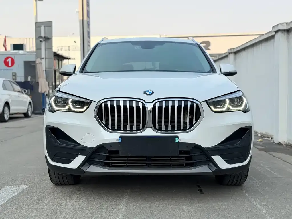 BMW X1 — фото 7