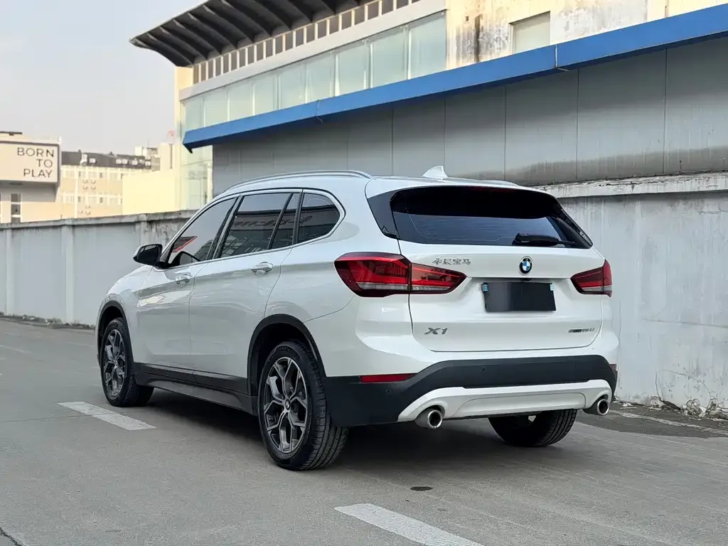 BMW X1 — фото 4