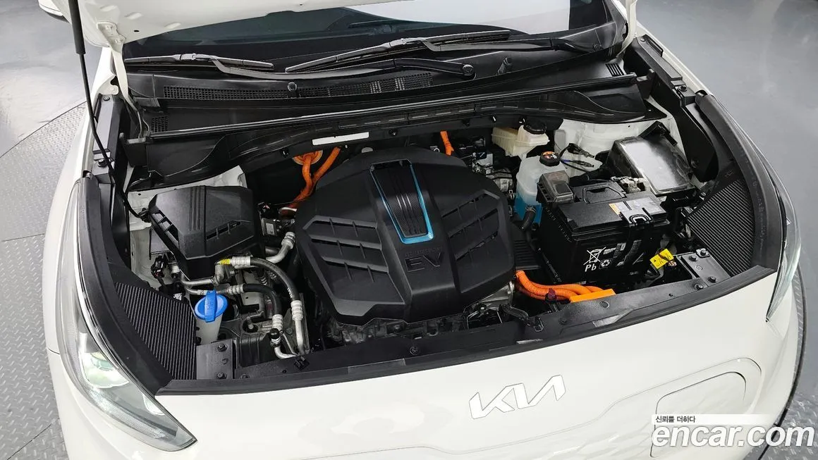 Kia Niro — фото 10