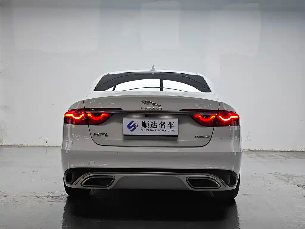 Jaguar XFL — фото 2