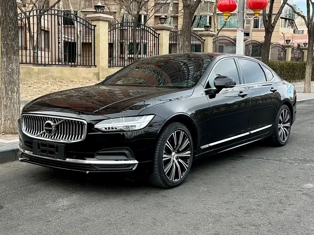 Volvo S90 — фото 1