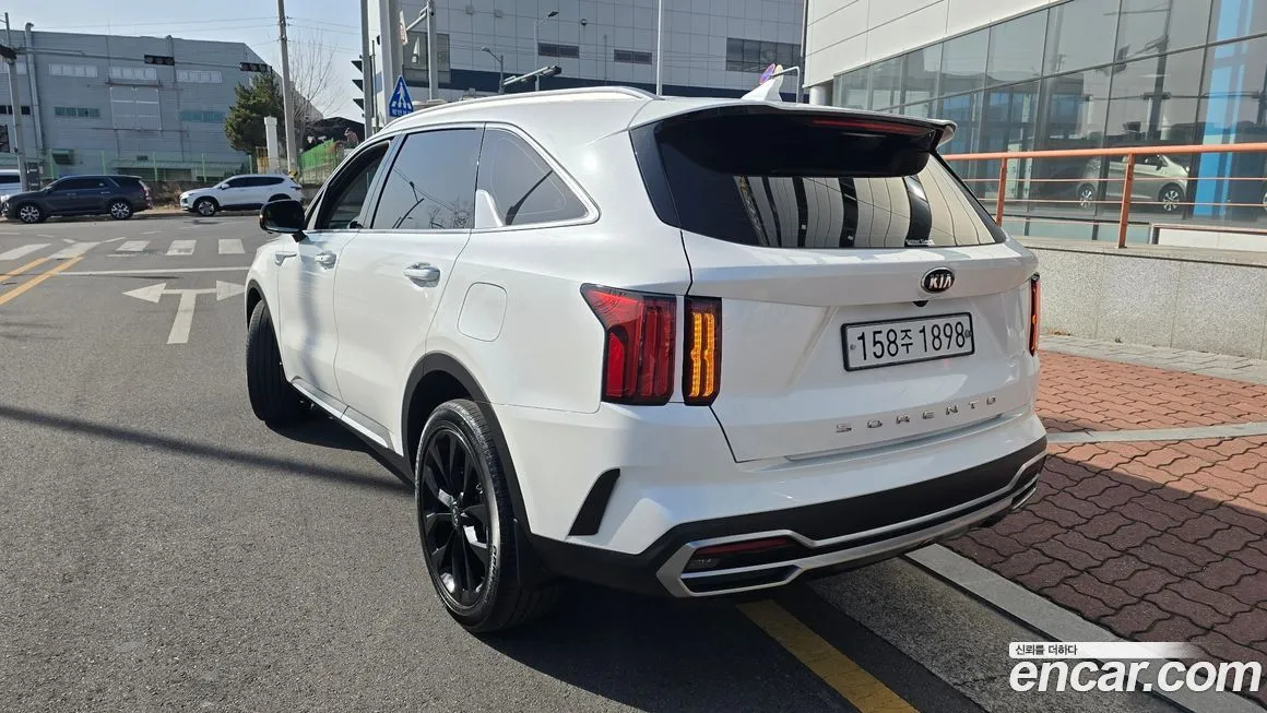 Kia Sorento — фото 9
