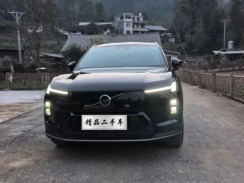 Volvo XC70 Plug-in Hybrid — фото 7