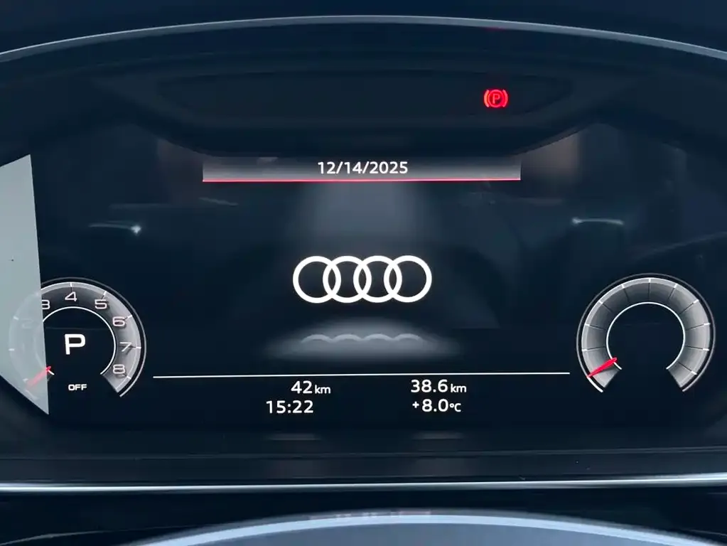 Audi A8 — фото 2