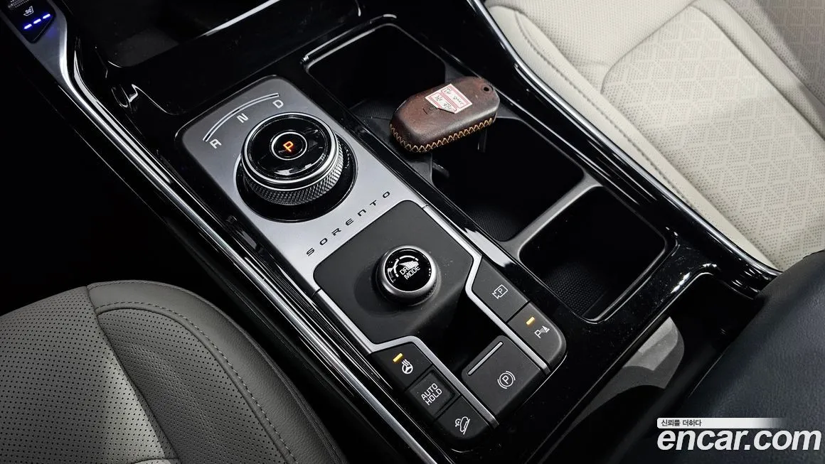 Kia Sorento — фото 9