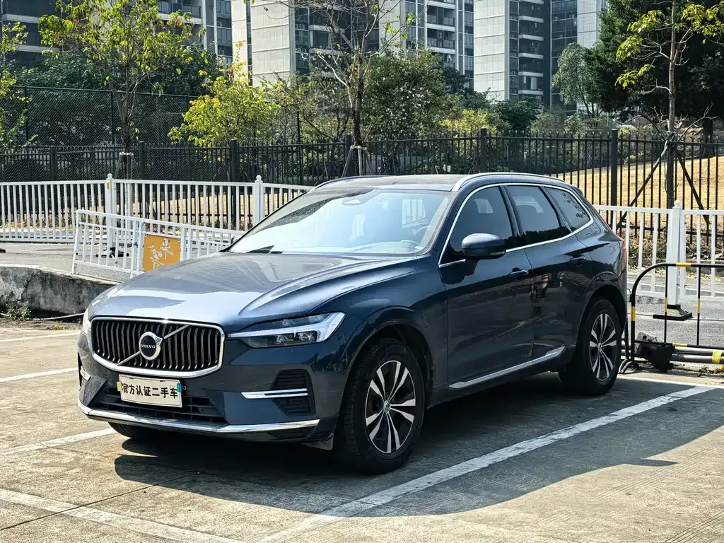 Volvo XC60 2022 из CN, фото 1