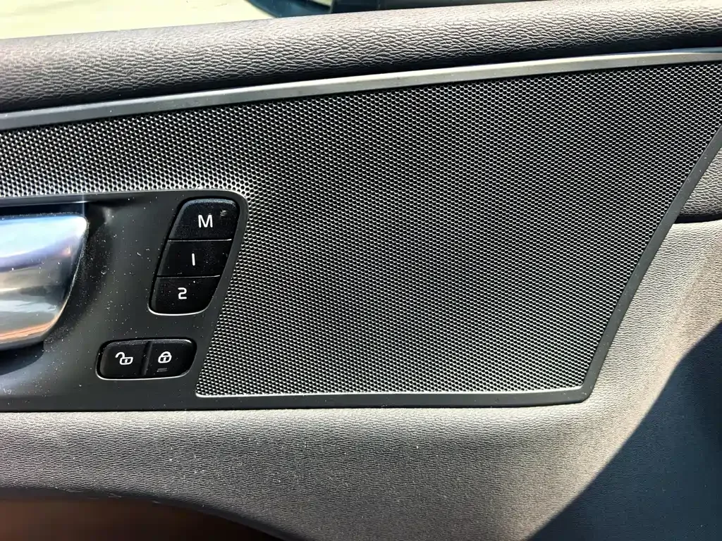 Volvo XC60 2022 из CN, фото 10