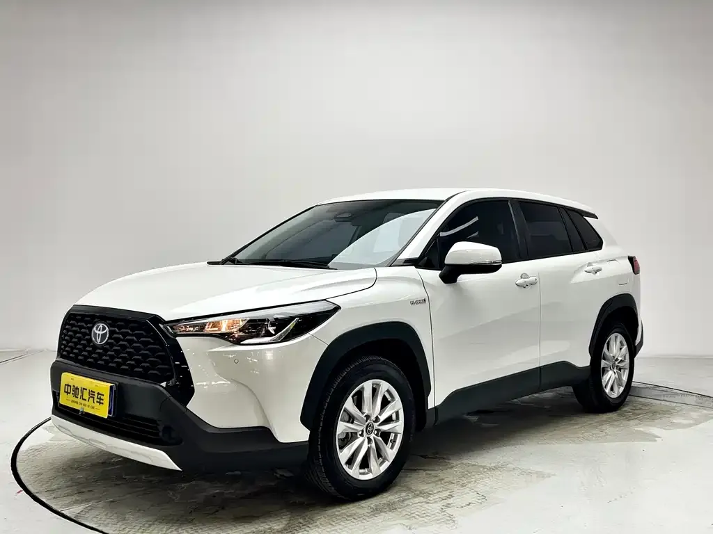 Toyota Corolla Cross 2024 из CN, фото 1