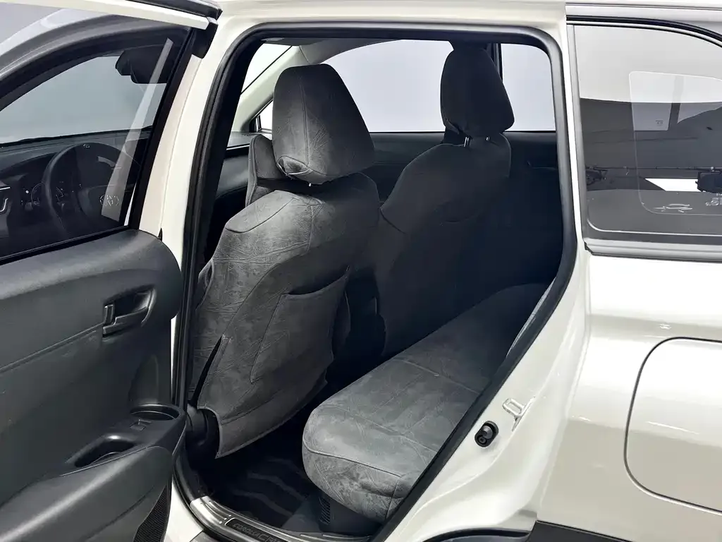 Toyota Corolla Cross 2024 из CN, фото 10
