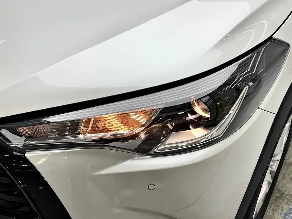 Toyota Corolla Cross 2024 из CN, фото 7