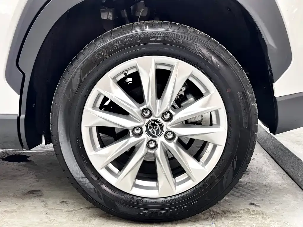 Toyota Corolla Cross 2024 из CN, фото 3