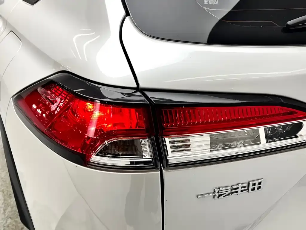Toyota Corolla Cross 2024 из CN, фото 9