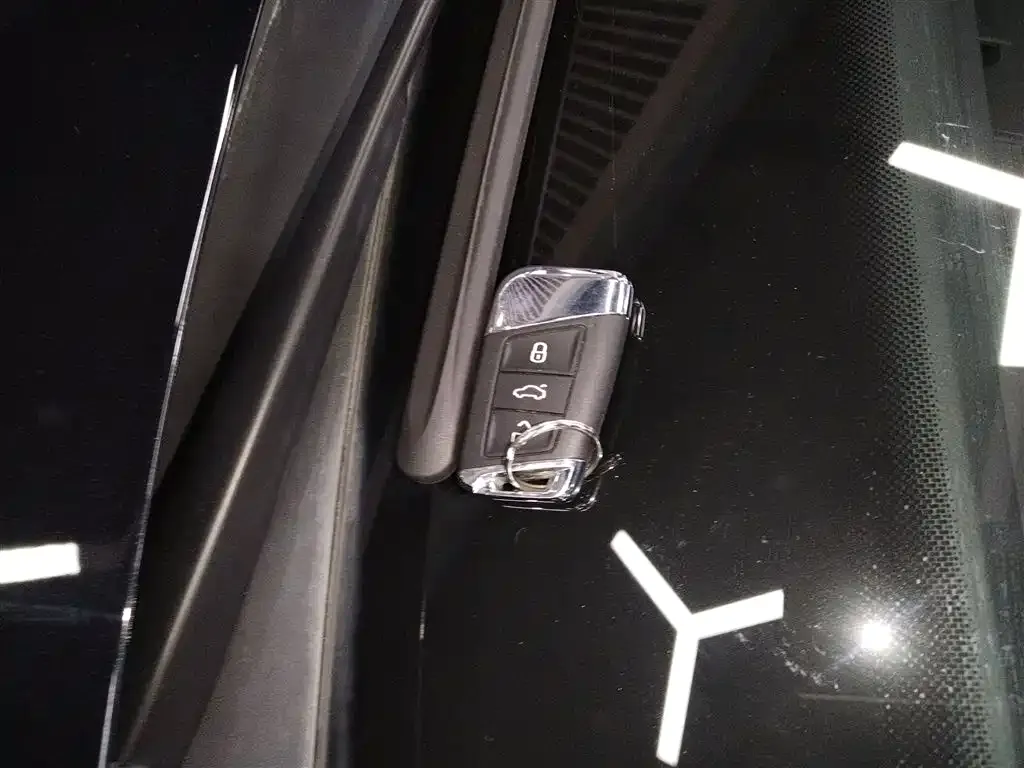 Volkswagen Passat 2024 из CN, фото 7