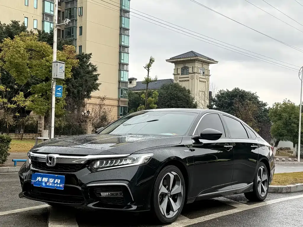 Honda Inspire — фото 1