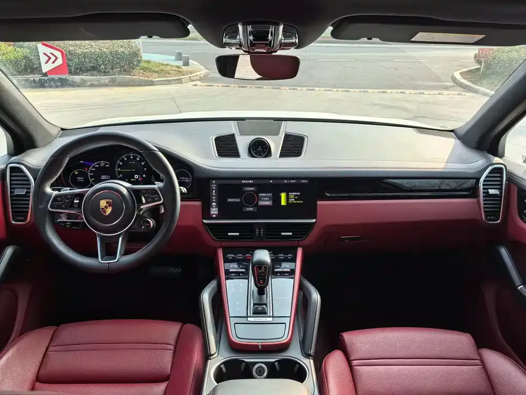 Porsche Cayenne Hybrid — фото 7