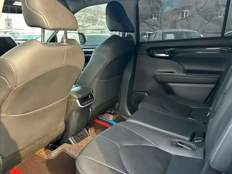 Toyota Highlander 2024 из CN, фото 4