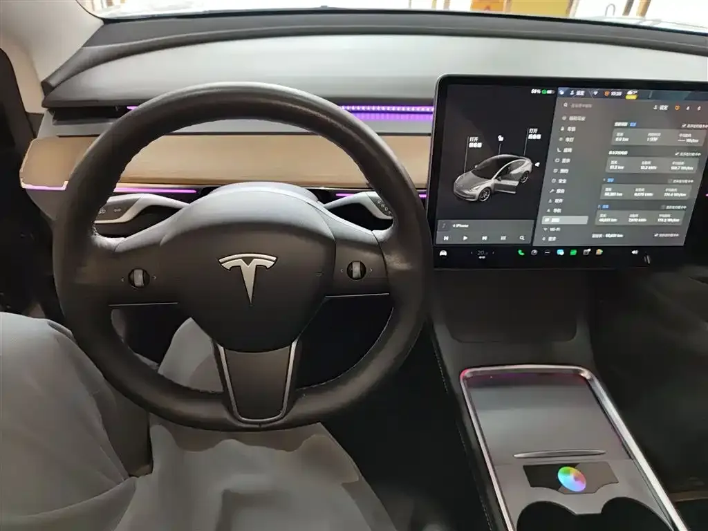 Tesla Model 3 — фото 10