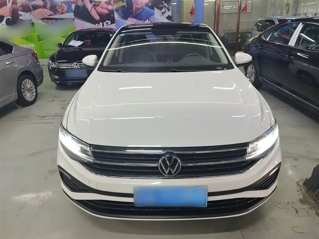 Volkswagen Bora 2024 из CN, фото 9