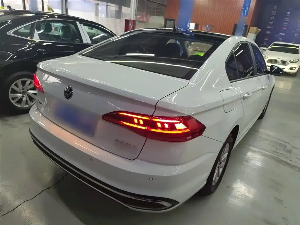 Volkswagen Bora 2024 из CN, фото 8
