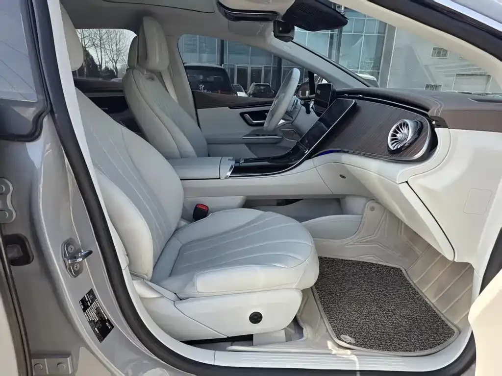 Mercedes-Benz EQE 2025 из CN, фото 8